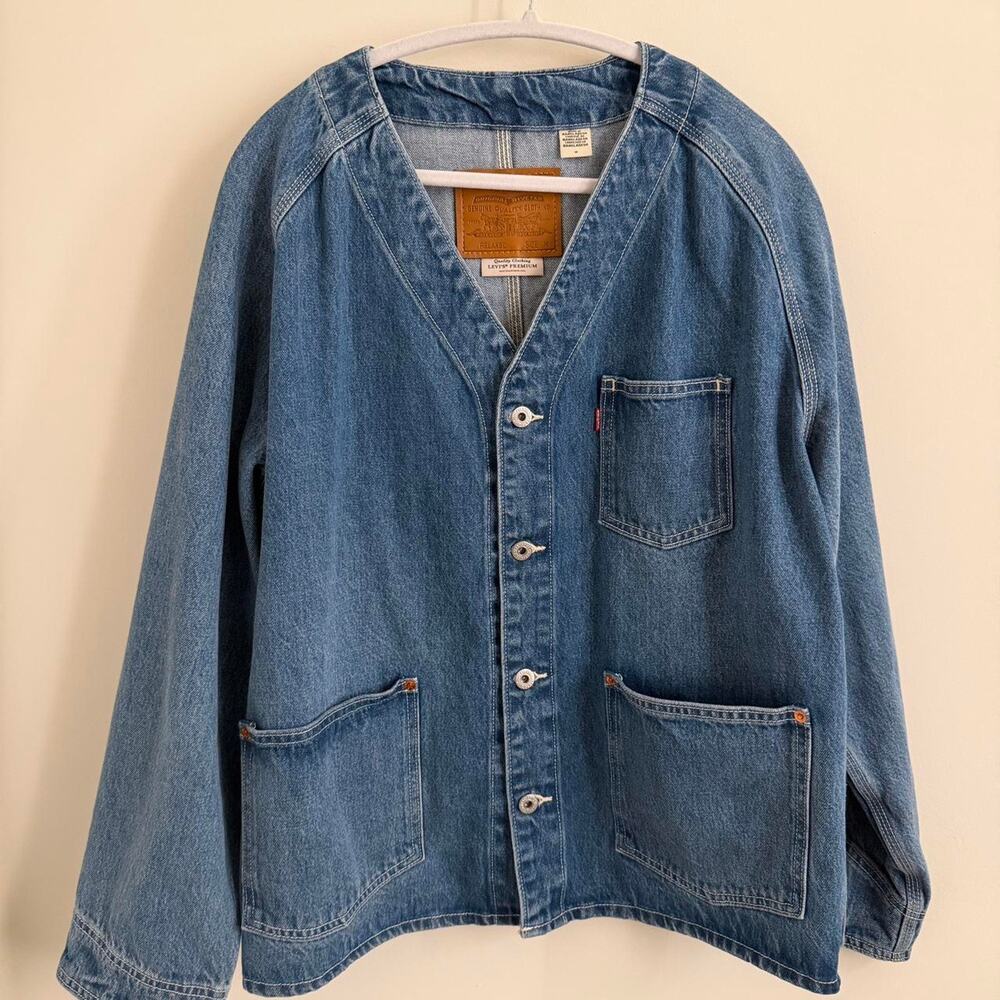 men’s blue denim (“highlights”) LEVI’S union engineer jean jacket / coat [M]